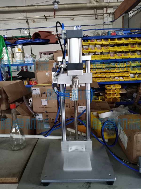 順應(yīng)市場(chǎng)需求， 騰卓灌裝機(jī)豐富可灌裝規(guī)格